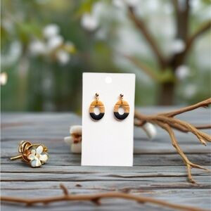 Elegant Black and Gold Hoop Earrings